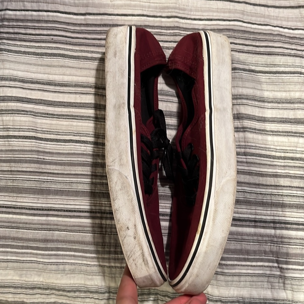 Vans - Picture 4 of 6